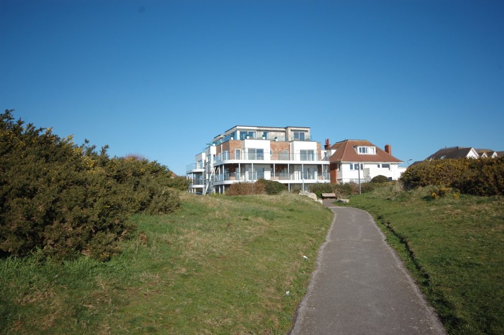 SOUTHBOURNE OVERCLIFF – FANTASTIC VIEWS! featured image